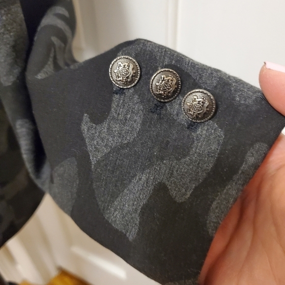 G.I.L.I Black & Gray Camo Print Ponte Knit Blazer Lined Size 10 - Picture 4 of 12